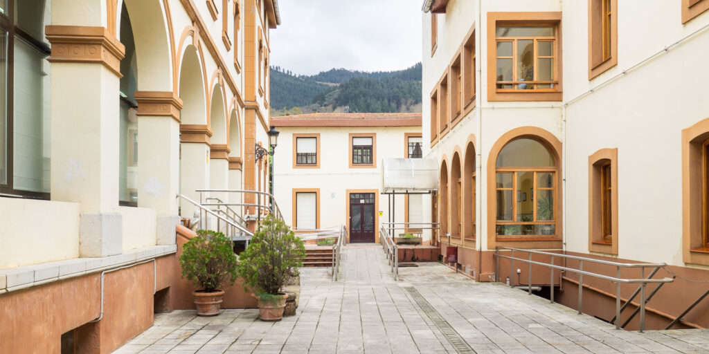 Centro Geriatrico, Residencia Leon Trucios, Residencias de Ancianos en Vizcaya